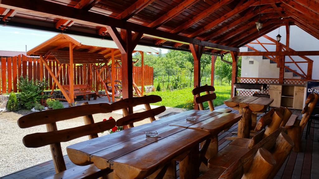 Casa Agnes Vendeghaz Hotel Fantanele  Екстериор снимка