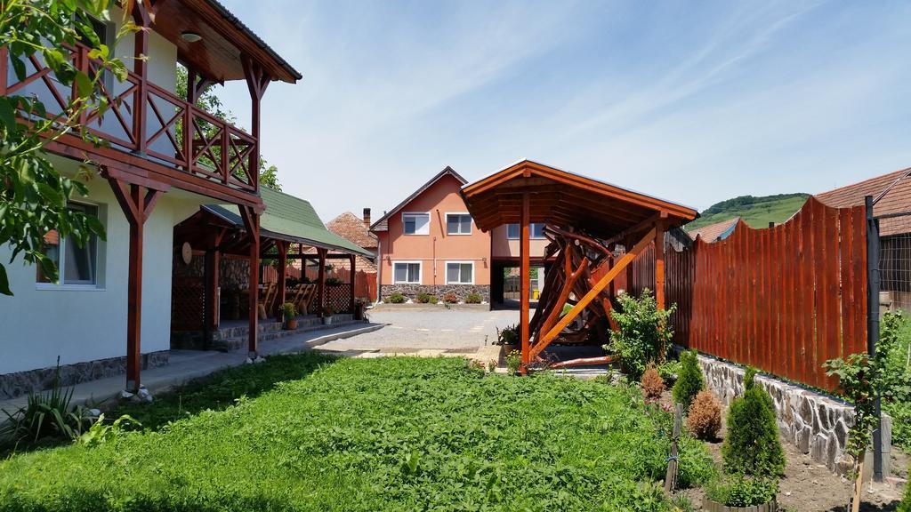 Casa Agnes Vendeghaz Hotel Fantanele  Екстериор снимка