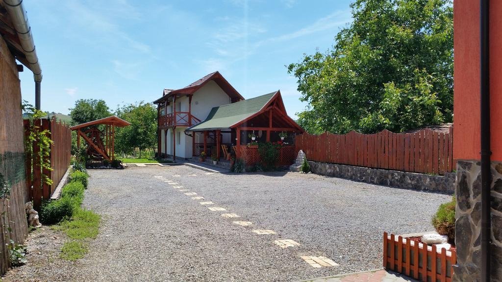 Casa Agnes Vendeghaz Hotel Fantanele  Екстериор снимка