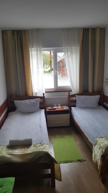 Casa Agnes Vendeghaz Hotel Fantanele  Екстериор снимка