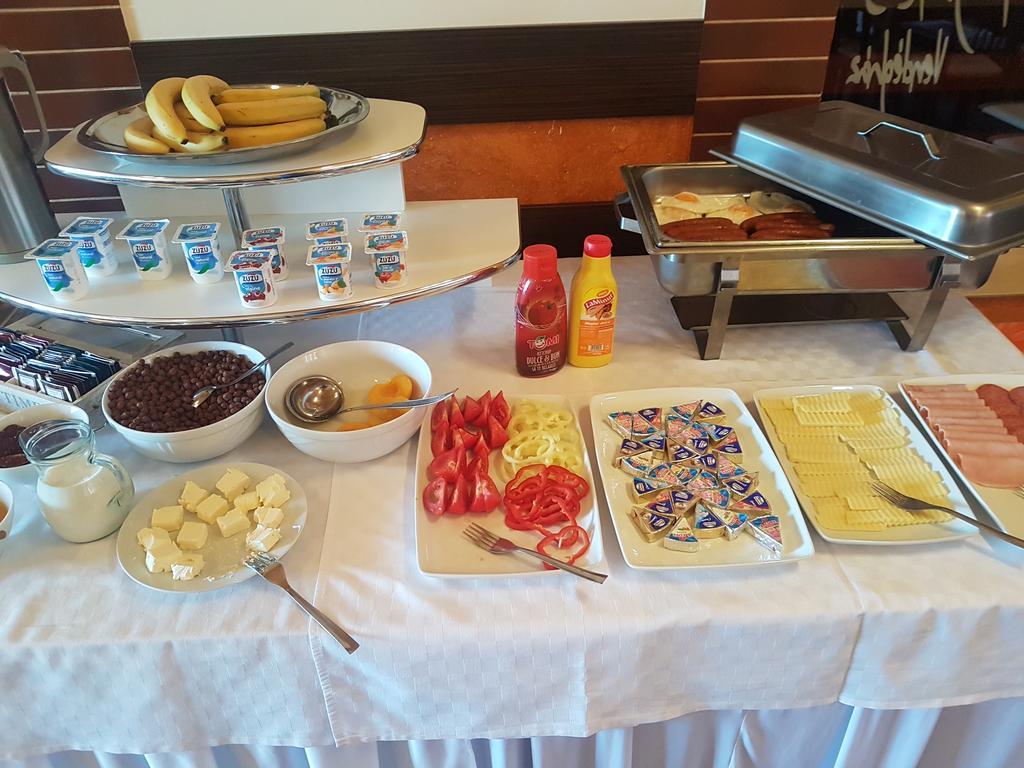 Casa Agnes Vendeghaz Hotel Fantanele  Екстериор снимка