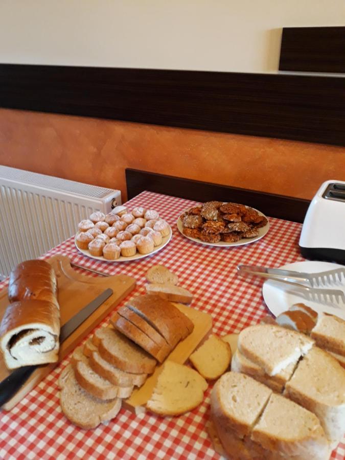 Casa Agnes Vendeghaz Hotel Fantanele  Екстериор снимка